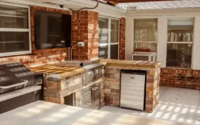 The All-Inclusive Luxury Backyard: Outdoor Kitchens, TVs, and Integrated Entertainment